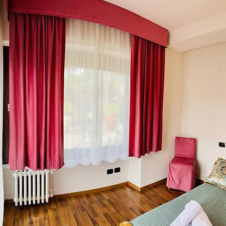 Welcome Traveller Frida'S Rooms Каприно-Веронезе Экстерьер фото
