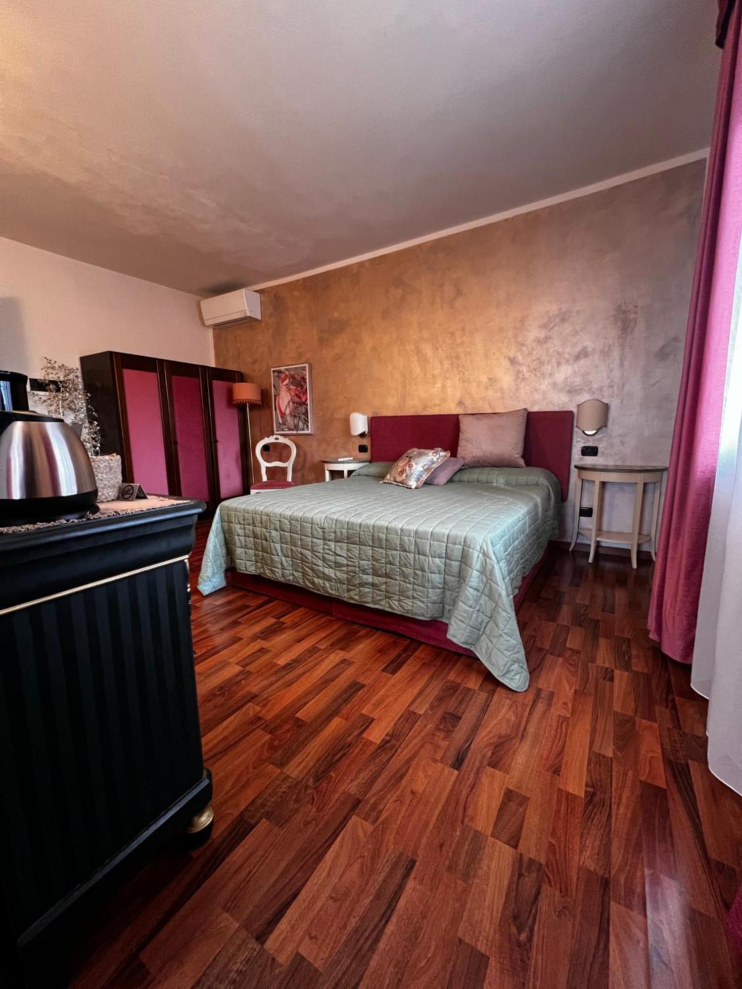 Welcome Traveller Frida'S Rooms Каприно-Веронезе Экстерьер фото